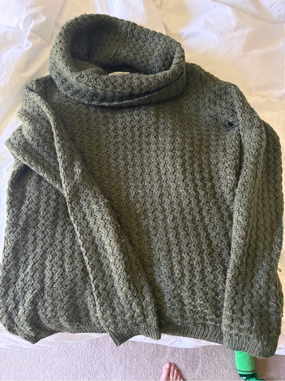 Banana Republic Olive Cable Knit Turtleneck Sweater